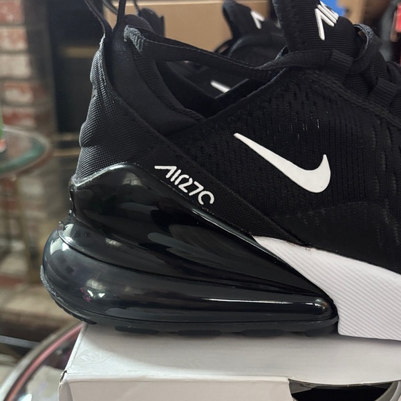 Women’s Nike Air Max 270 Black White Sneakers - Picture 2 of 10